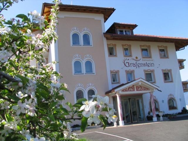 Adults Only Hotel Grafenstein Scena Esterno foto