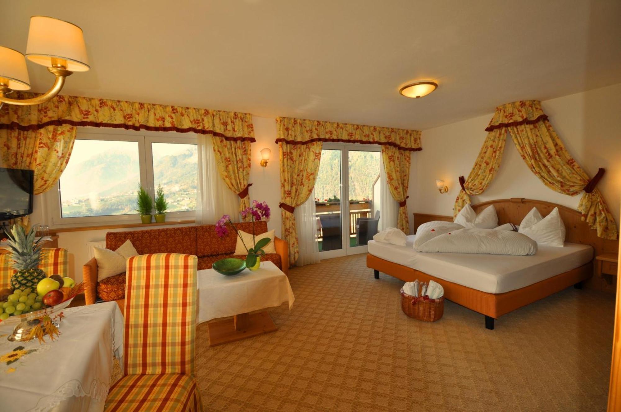 Adults Only Hotel Grafenstein Scena Esterno foto