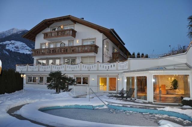 Adults Only Hotel Grafenstein Scena Esterno foto