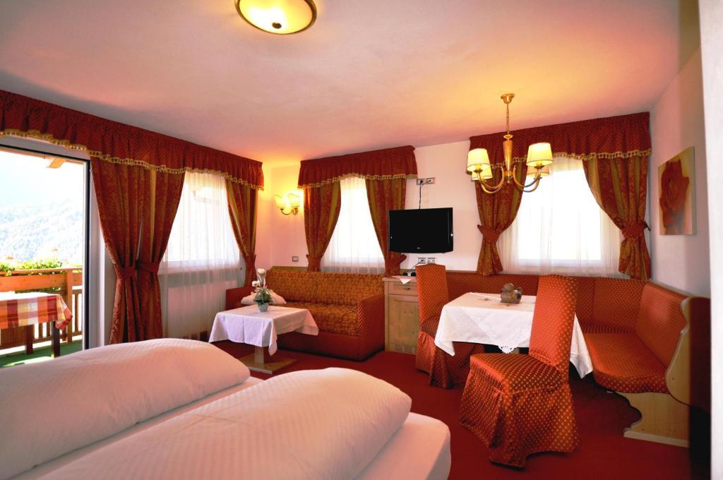 Adults Only Hotel Grafenstein Scena Camera foto