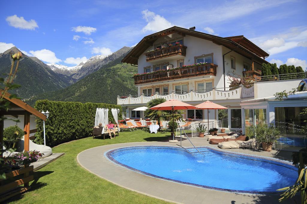 Adults Only Hotel Grafenstein Scena Esterno foto